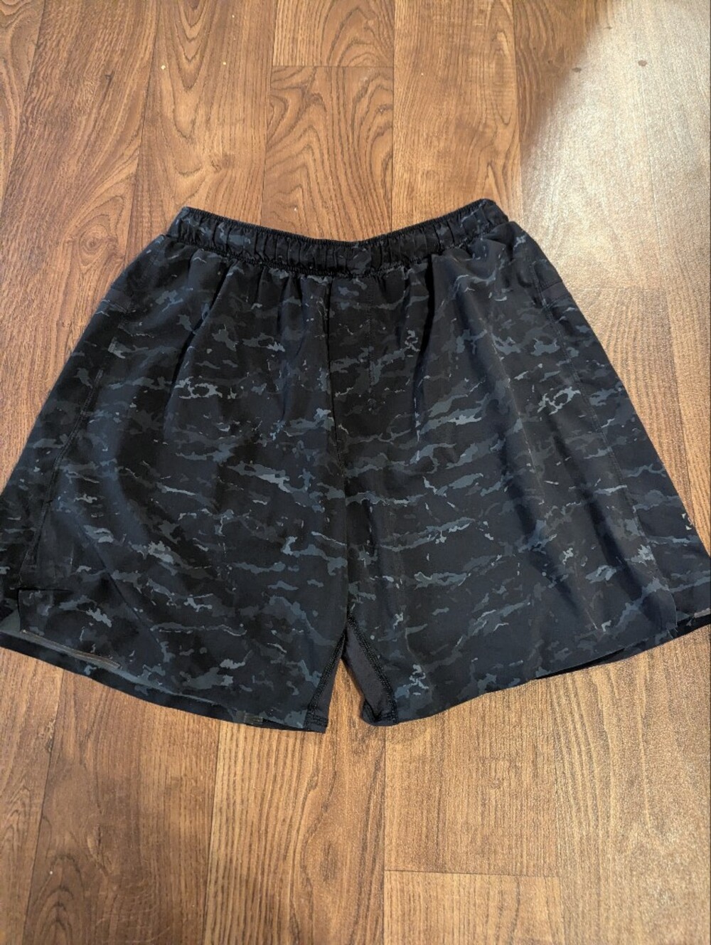 Lululemon Balancer Short 6" Men’s Size Medium Everlux Black Camouflage